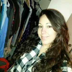 Meet your Posher, Eleni