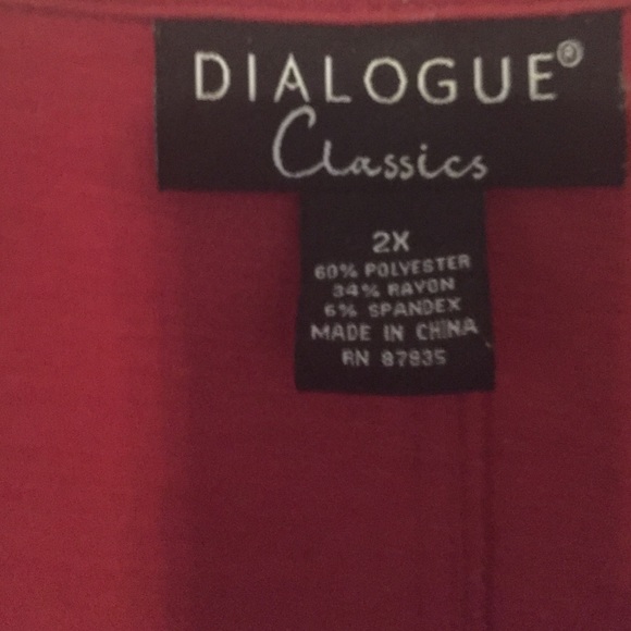 Red jacket. Very slimming - Picture 3 of 4