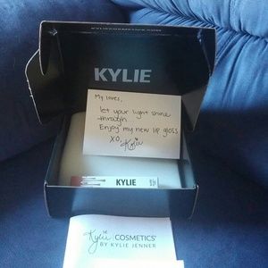 Kylie Cosmetics Literally lip gloss