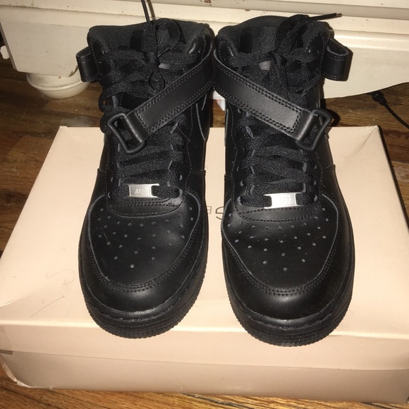 All black Nike Air Force 1