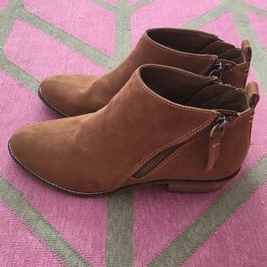 DV8 brown ankle booties - brand new!