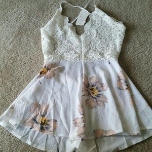 Beautiful Lace Open Back Romper ??