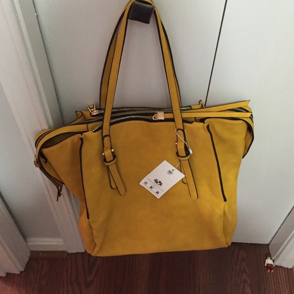 Urban Expression Purse