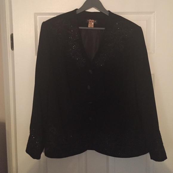 👛 Just Reduced 👛 Cocktail Suit Jacket in Black