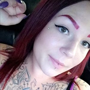 Meet your Posher, Casandra