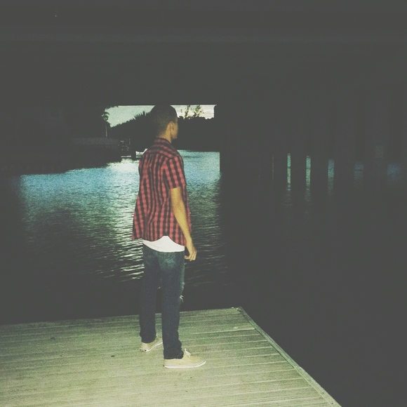 Meet your Posher, Carlos - Picture 1 of 1