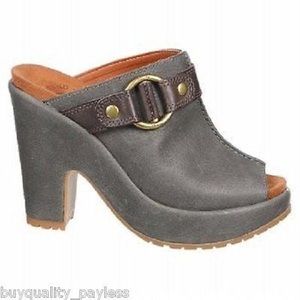 *FLASH SALE* Lucky brand Veronica gray clogs