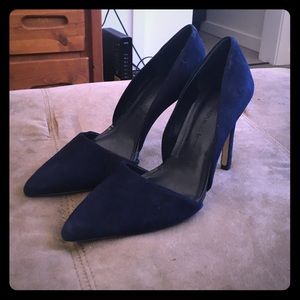 Banana Republic blue suede pumps