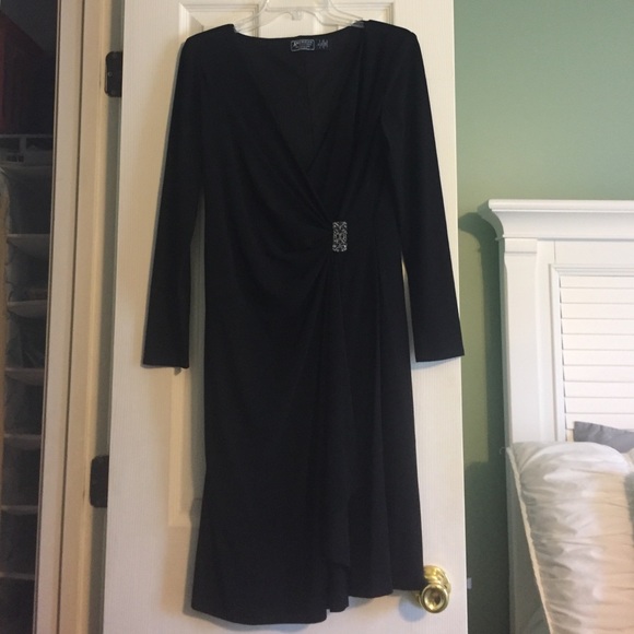 Dress - Picture 1 of 1