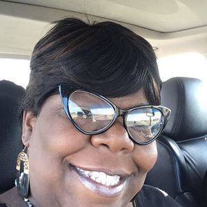 Meet your Posher, Deborah