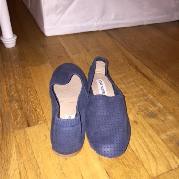 Steve Madden Shoes - Blue suede flats!