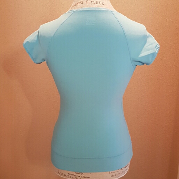 NikeFIT DRY Blue Top - NWOT - Picture 2 of 5