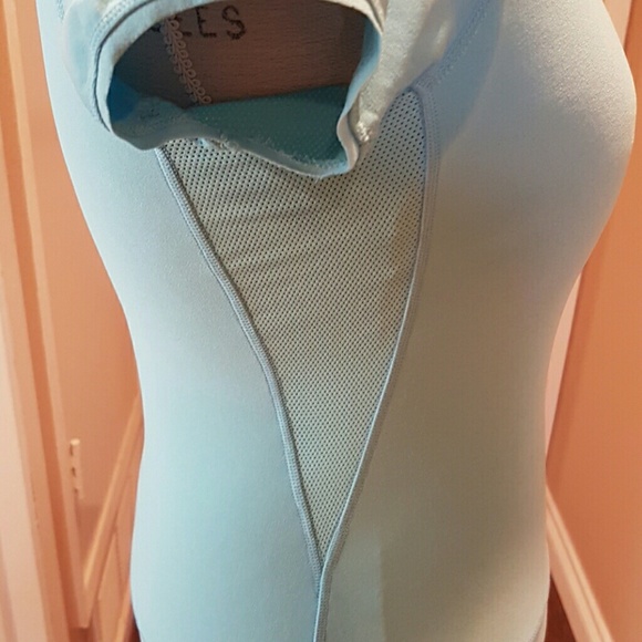 NikeFIT DRY Blue Top - NWOT - Picture 3 of 5
