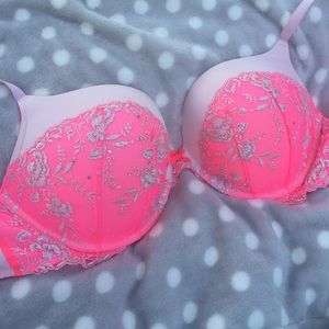 Gorgeous embellished Victoria's Secret Bra!