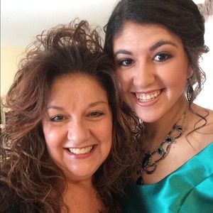 Meet your Posher, Lori