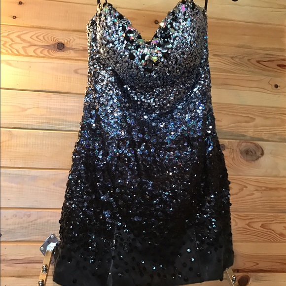 ⚠️PRICE DROP ⚠️Black prom dress