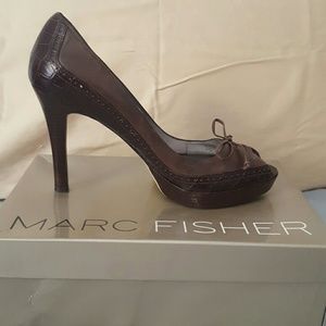 Marc Fisher Sz 10 Heels