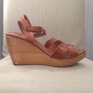 Tan Wedges
