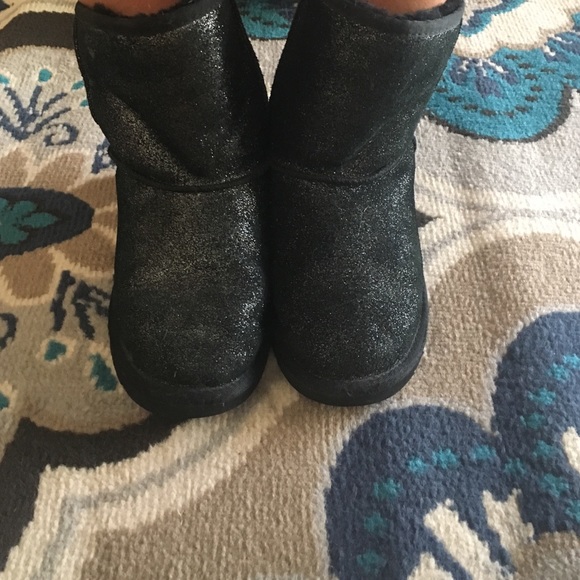 UGG sparkle boots size 4