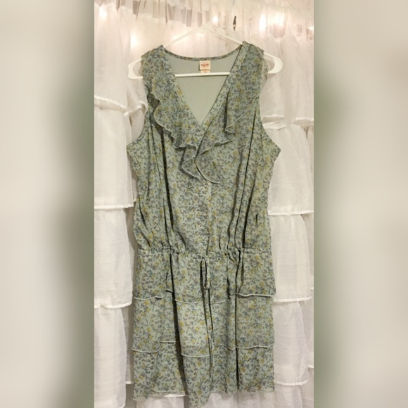 Mossimo ruffle dress