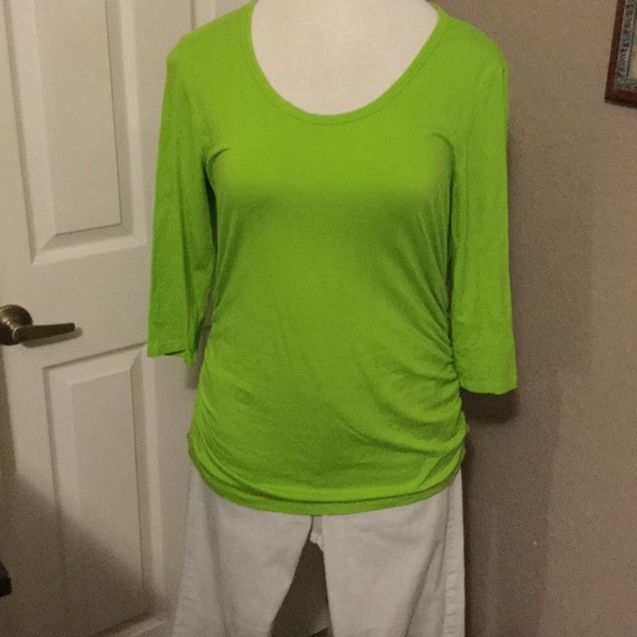 ⭐️⭐️Michael KORS XL Lime Green top⭐️⭐️
