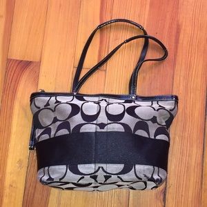 Black COACH Tote Purse - Medium