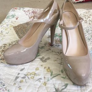 Nude Nine West Pumps