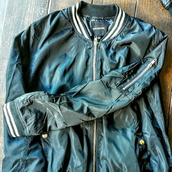 Black bomber Jacket - Picture 2 of 3