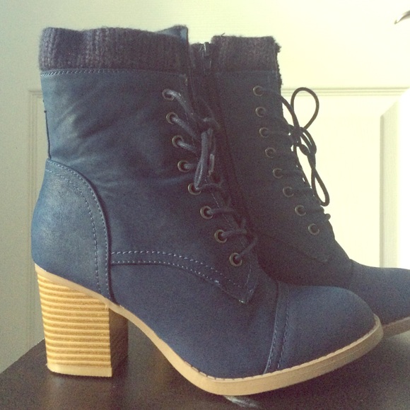 Wedged Boots