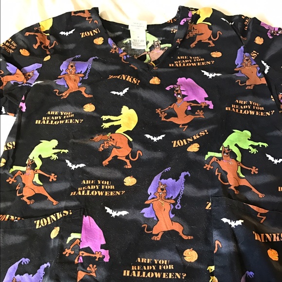 Scoot-Doo Halloween scrub top - Picture 1 of 2