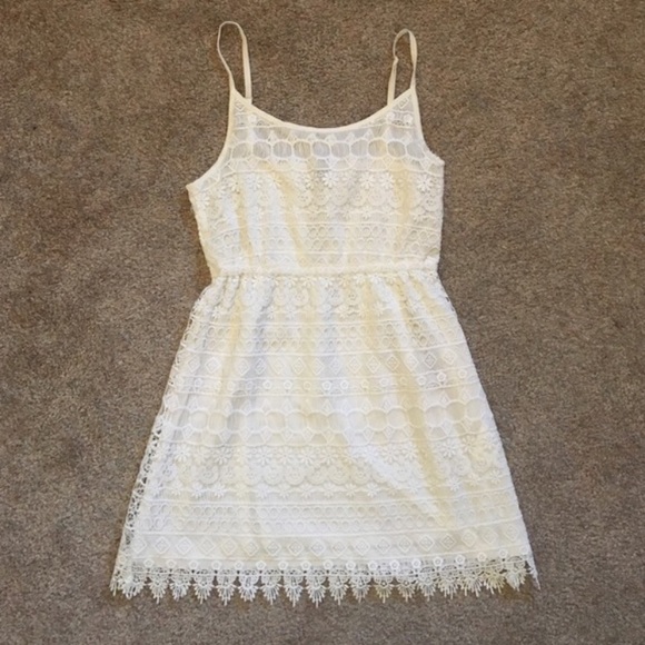 Cute Little Lace White Dress from H&M