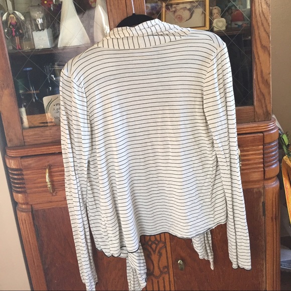 Cardigan ! - Picture 3 of 4