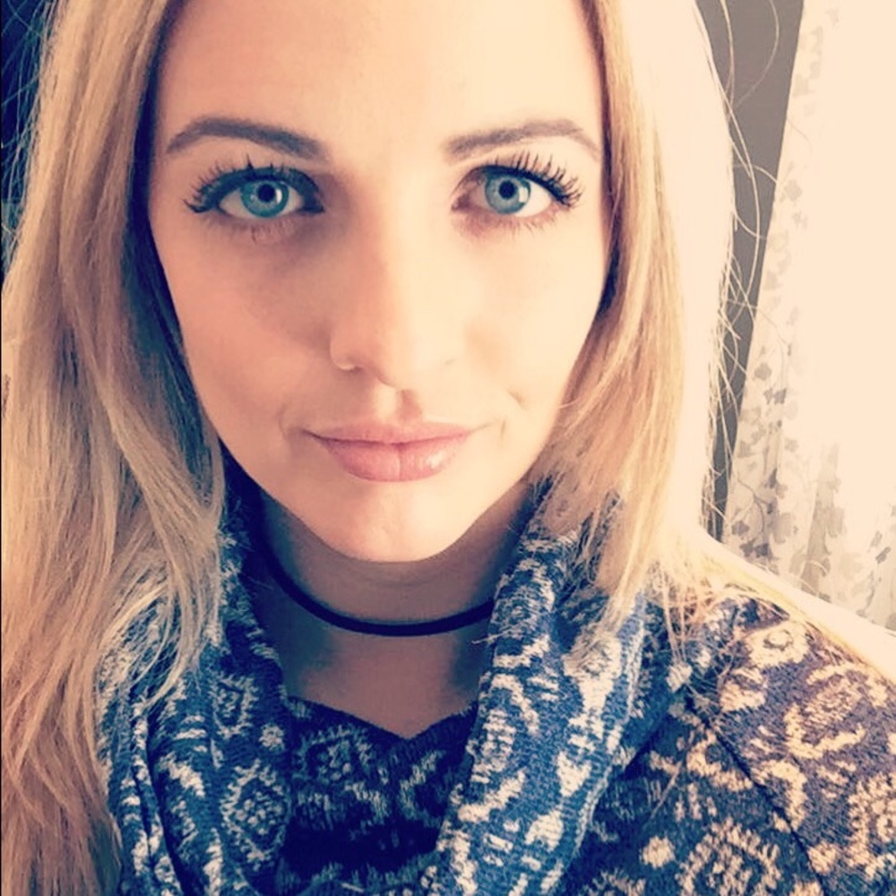 Meet your Posher, Stephanie
