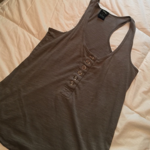 Grey tank top