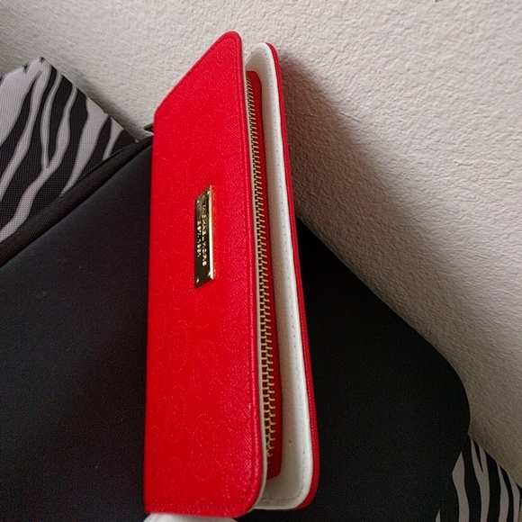 Wallet - Picture 2 of 4