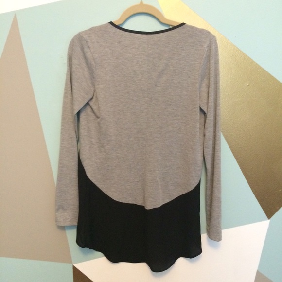Grey and black chiffon top - Picture 3 of 4