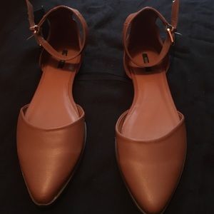 Cute brown flats
