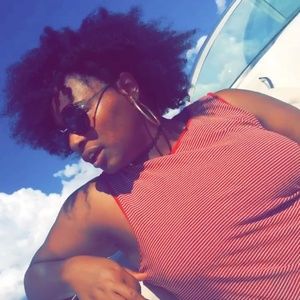 Meet your Posher, Jillian