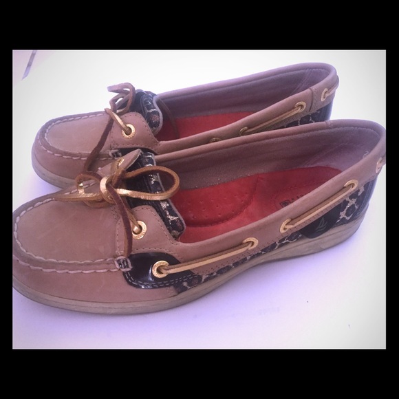 Women's topsiders size 6m