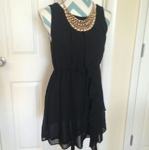 FINAL SALE! PRICED TO MOVE!!Beautiful black dress