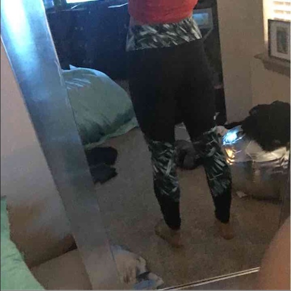 Victoria secret workout tights - Picture 4 of 4