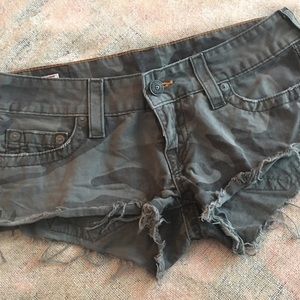 ‼️SOLD‼️ True Religion Camo Short Shorts