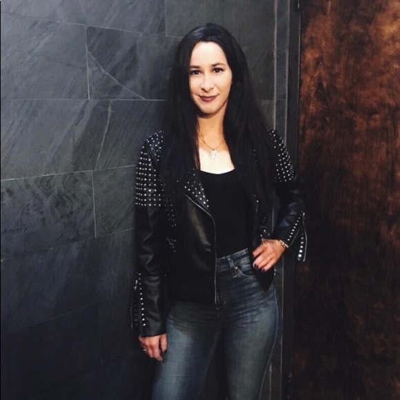 Meet your Posher, Brooke - Picture 5 of 8