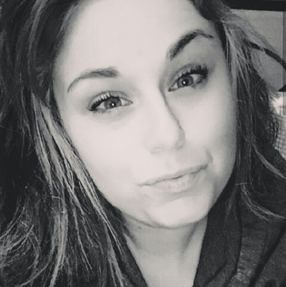 Meet your Posher, Allyson