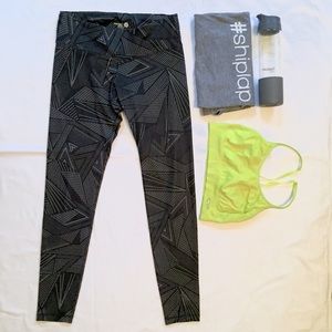 Black+White Patterned Gym Leggings