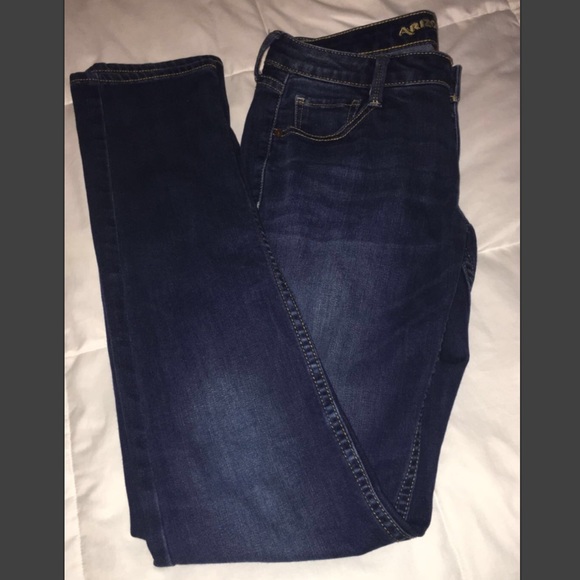 ✨Donating soon✨Dark wash jeans