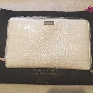 Kate Spade Knightsbridge Travel Wallet/Clutch