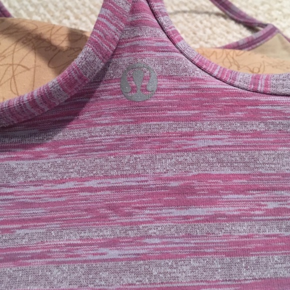 lululemon power Y tank - Picture 3 of 4