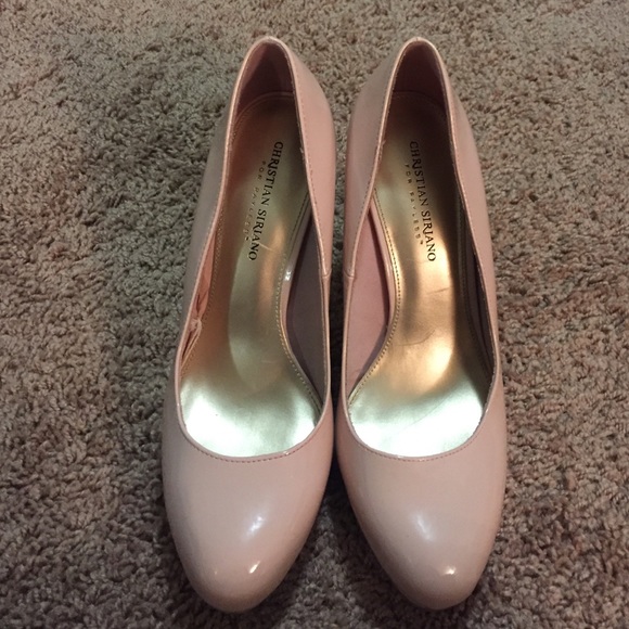 Light pink pumps size 10