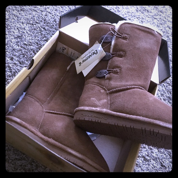 Bear paw boots brand new never used